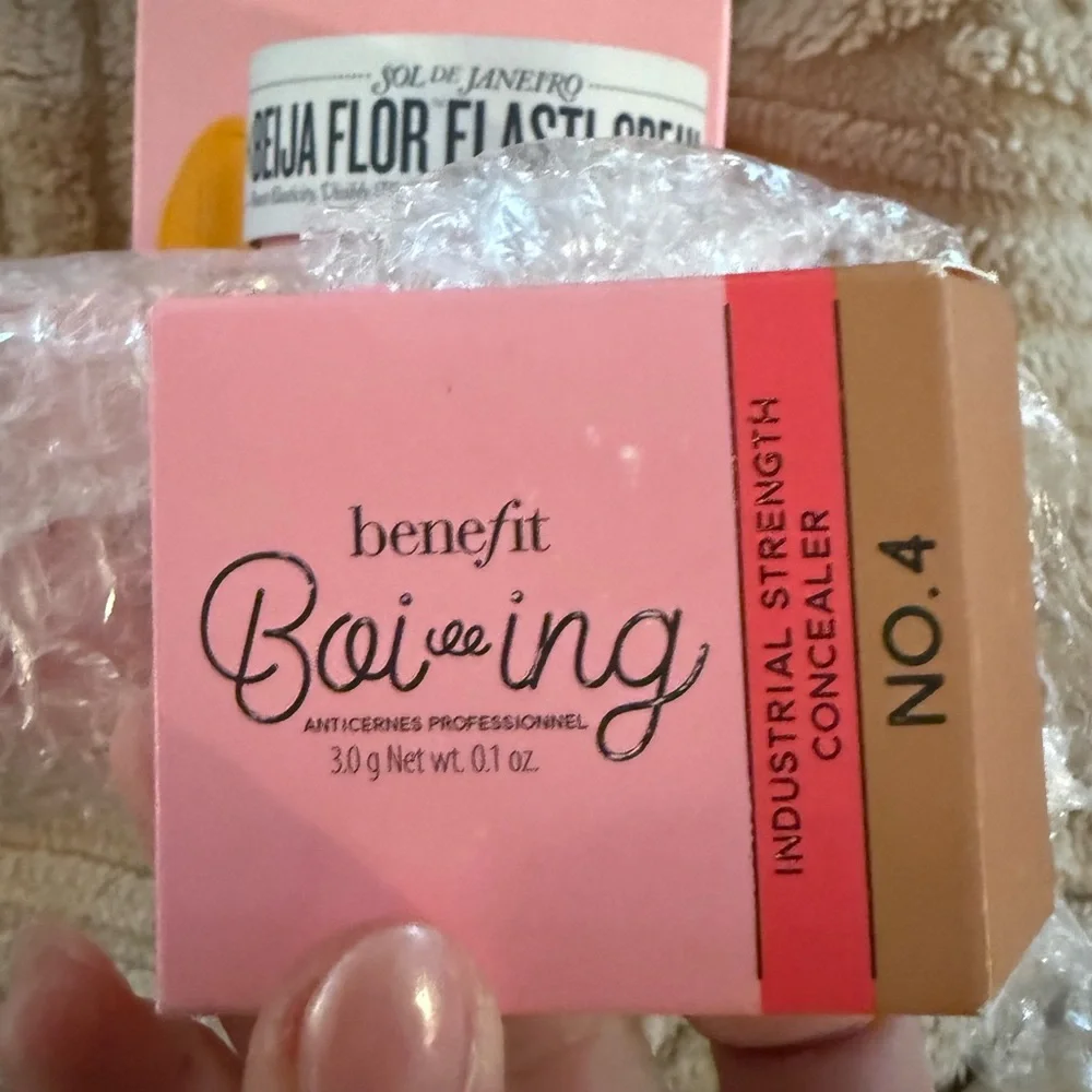Discontinued Benefit Boi-ing Industrial Strength Concealer - 4